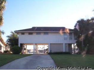 28 E Pelican St, Naples, FL 34113