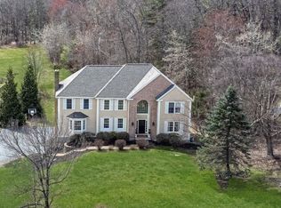 6 Chestnut St, Windham, NH 03087