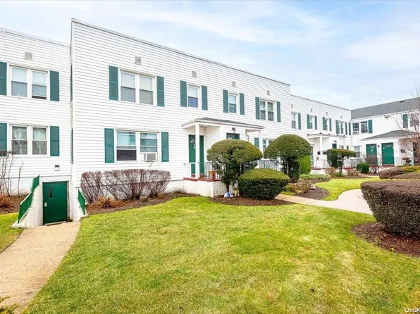 494 S Ocean Avenue #1J, Freeport, NY 11520
