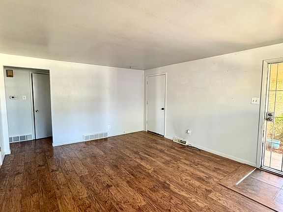 3rd image of 11921 W 62nd Pl