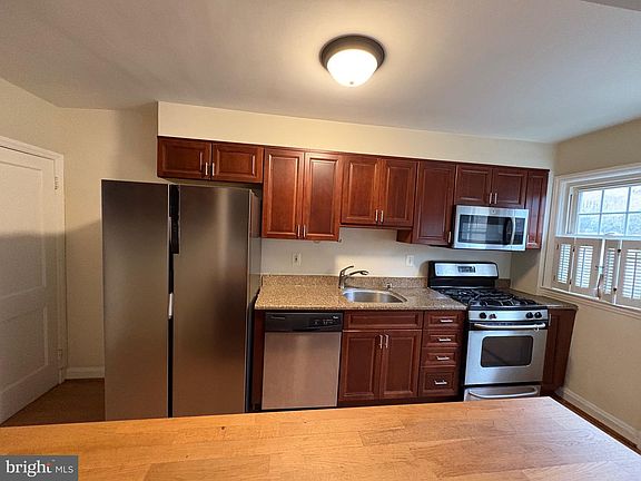 5th image of 146 Dumbarton Rd