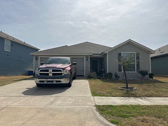 3rd image of 124 Bush Dr