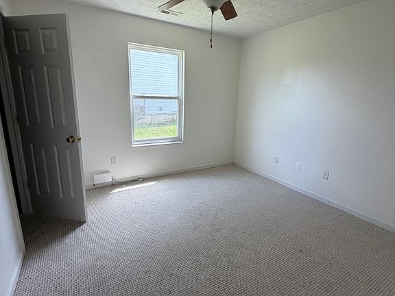 4th image of 2306 Hazelnut Dr