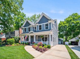665 Pleasant Ave, Glen Ellyn, IL