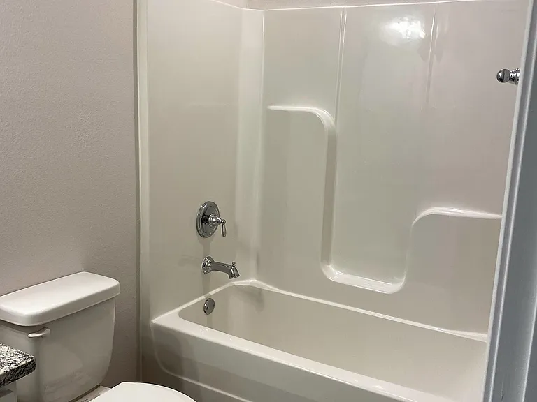 104 London Cir — Photo 15