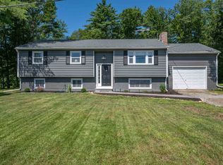18 Dream Lake Dr, Amherst, NH 03031