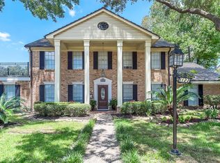 1122 Cheshire Ln, Houston, TX 77018