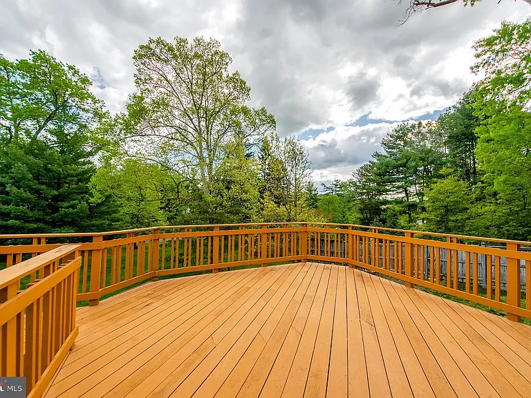 9005 Edgepark Rd — Photo 36