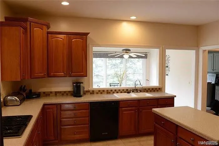 8350 Manchester Park Dr — Photo 11