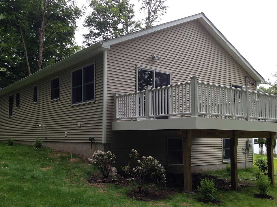2nd image of 10 Garden Pl