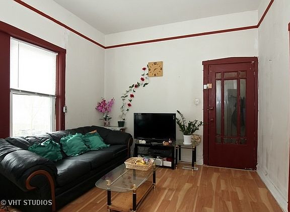 2nd image of 3142 S Lituanica Ave