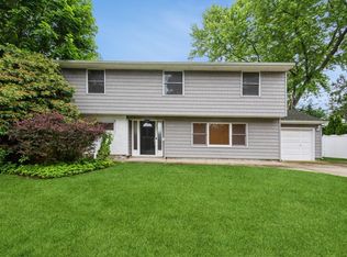 184 N Atlanta Ave, Massapequa, NY 11758
