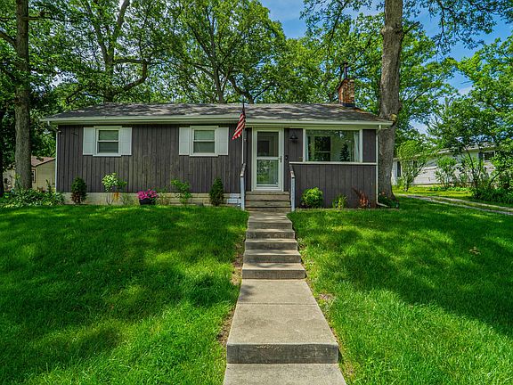 2nd image of 12624 Sunnyside Pl