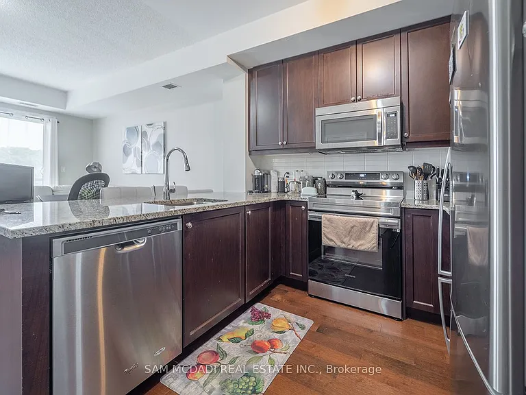 3170 Erin Mills Pkwy #234 — Photo 4