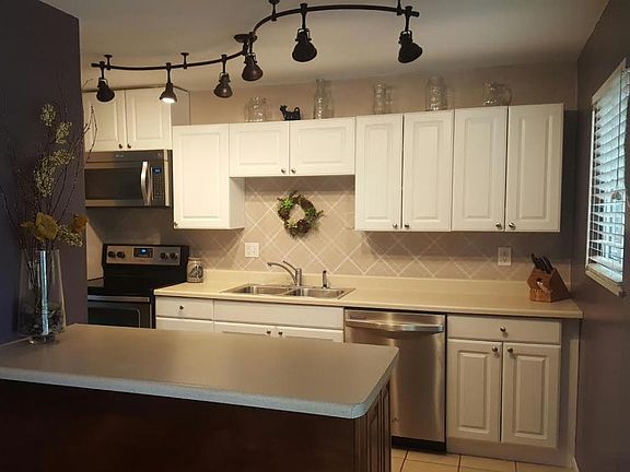 4th image of 2983 Sprucewood Dr