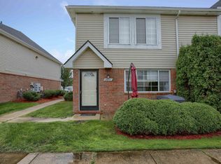 29837 Cathy Ln, Chesterfield, MI 48047