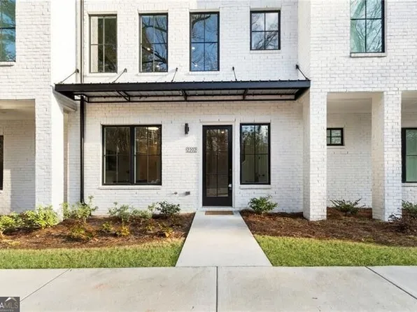 2202 Carlton Ct, Atlanta, GA 30318