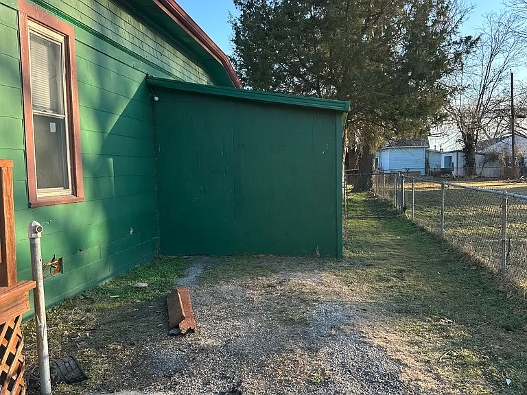2732 W Cameron St — Photo 3