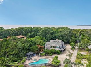 588 E Long Beach Rd, Saint James, NY 11780