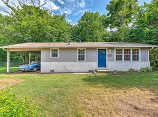 1204 W Carter St, Fayetteville, AR 72703