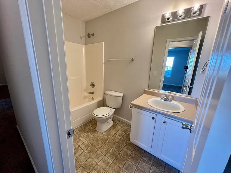 707 Porter Ln — Photo 31