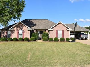 1003 Georgia Ln, New Albany, MS 38652