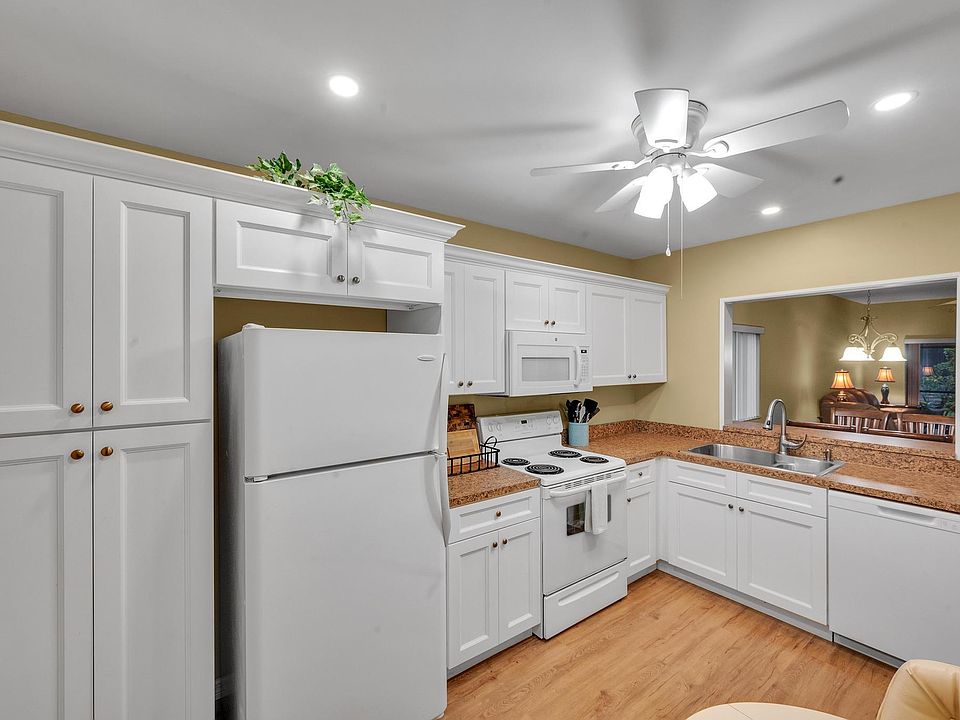 1st image of 6303 SE Williamsburg Drive #101