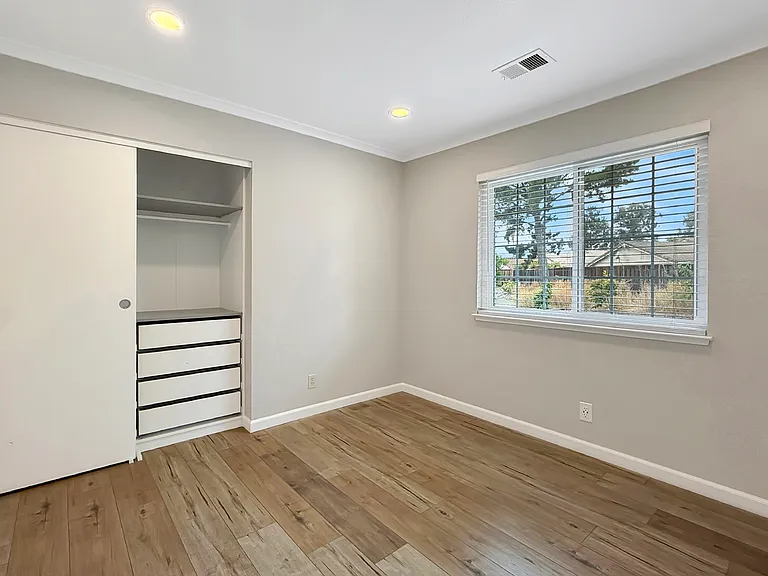 5935 Woodbine Pl — Photo 32
