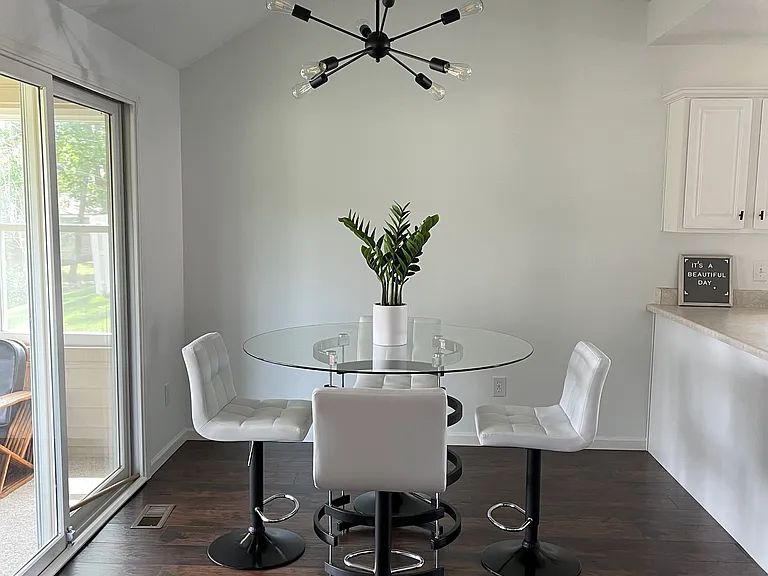 7333 Montclair Dr — Photo 5