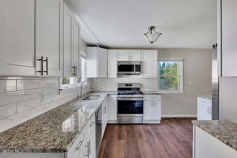 2nd image of 12 Taylor Street
