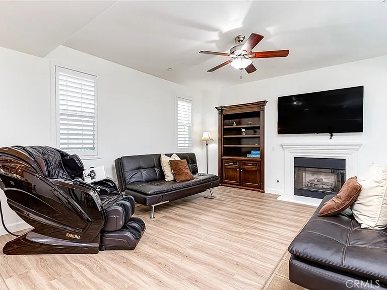 15220 Cambridge St — Photo 7