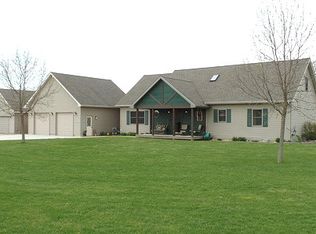 3899 E 2609th Rd, Sheridan, IL 60551