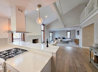 3427 E Dobson Pl, Ann Arbor, MI 48105