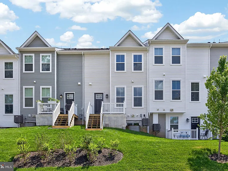 113 Abramo Victor Dr — Photo 2