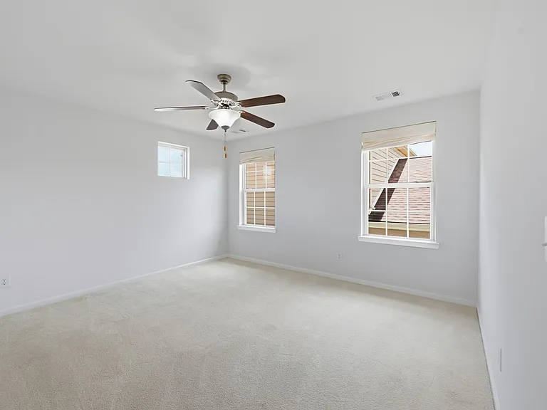 5003 Hemlock Ct — Photo 23