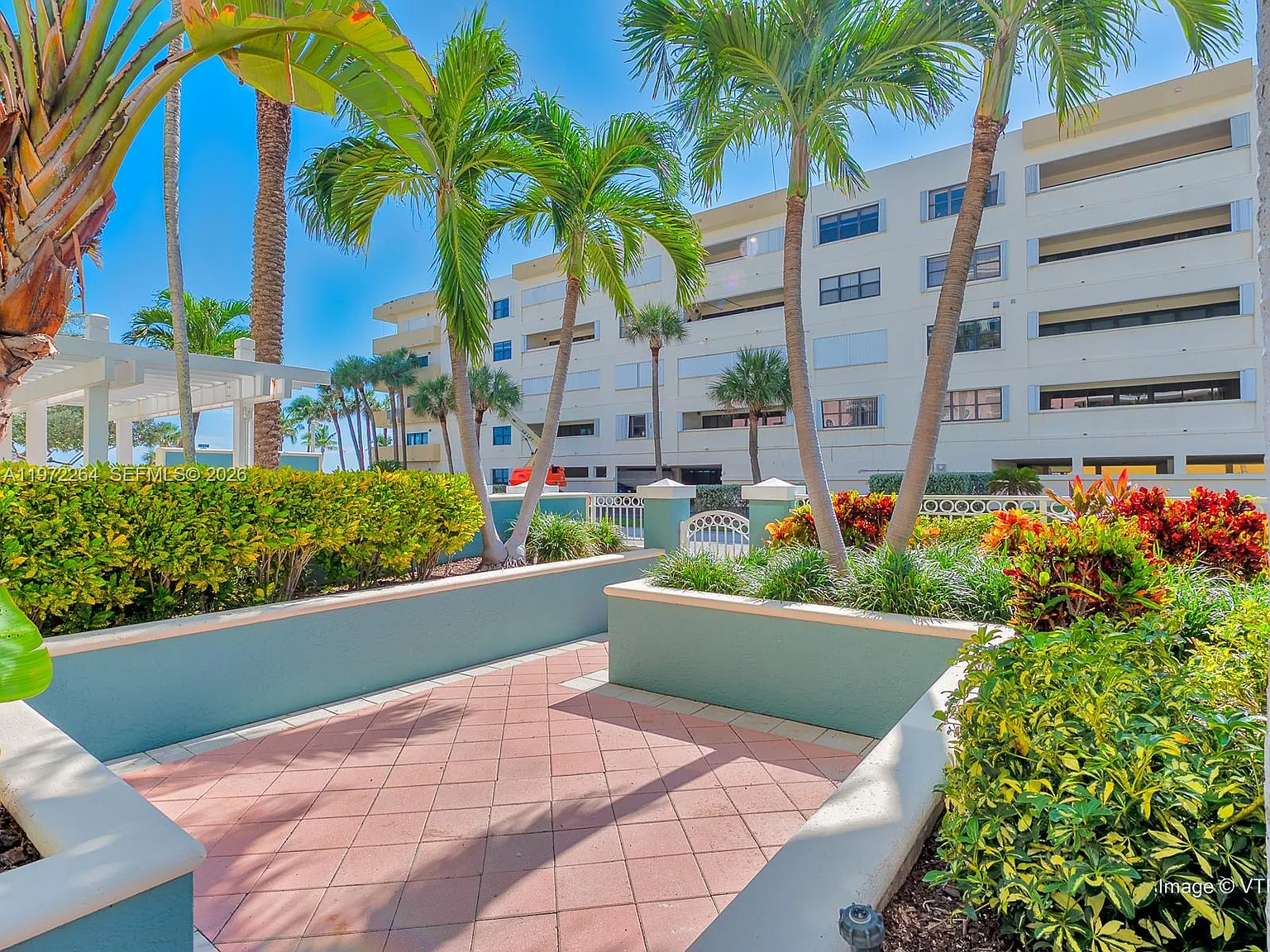 Ocean Plaza On Deerfield — Photo 4