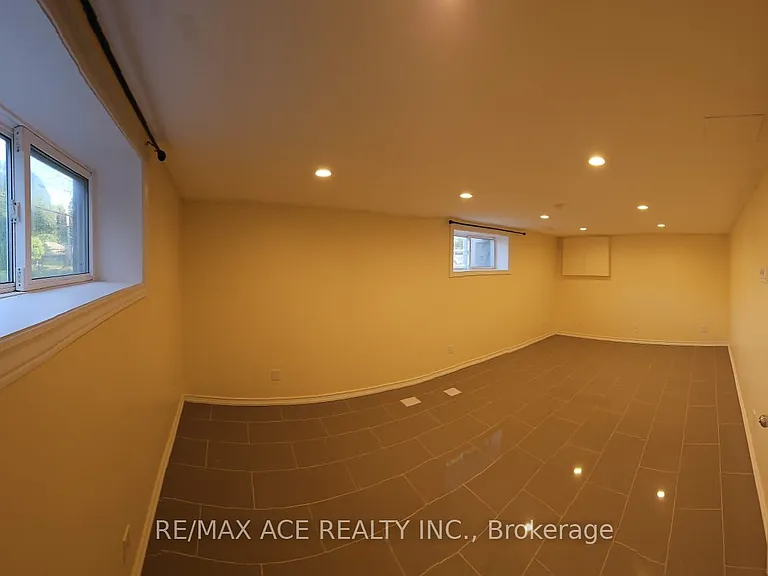 2 Botany Hill Rd #BASEMENT — Photo 11