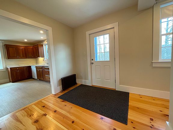 5th image of 39 Old Post Rd