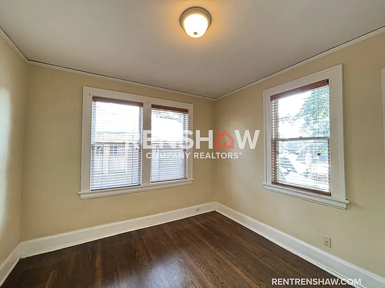 662 S McLean Blvd — Photo 23