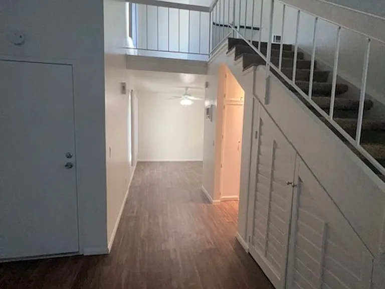 300 S Ivy St S — Photo 22