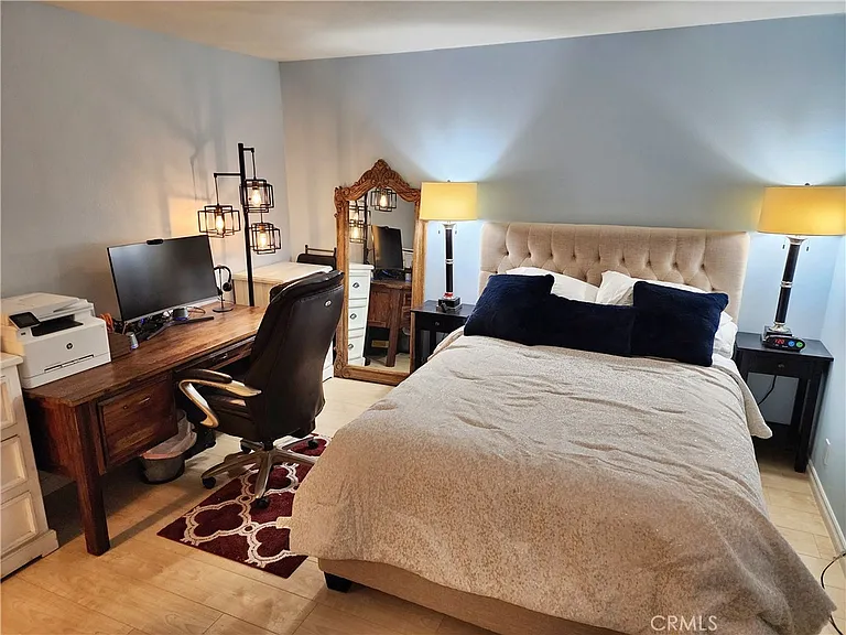 230 S Catalina Ave #203 — Photo 40
