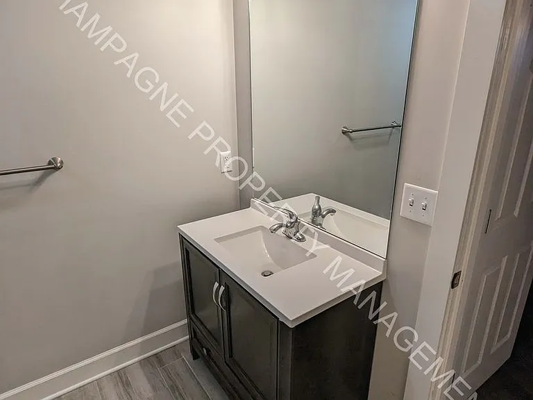 920 Ward Pkwy — Photo 27