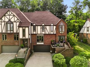 415 Forest Highlands Dr, Pittsburgh, PA
