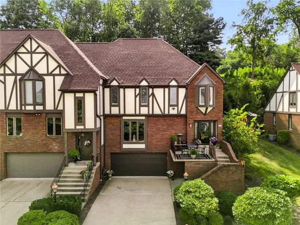415 Forest Highlands Dr, Pittsburgh, PA 15238