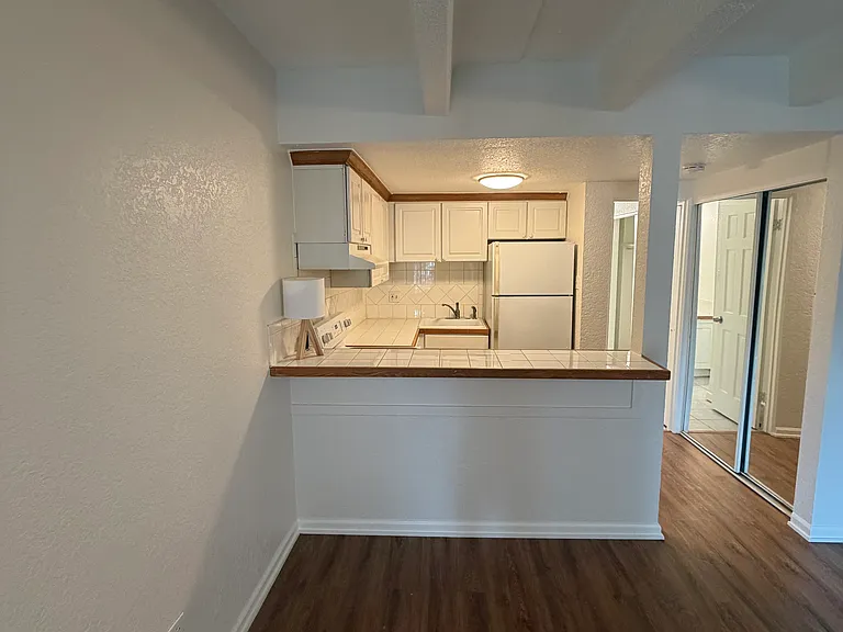 655 N Pearl St #205 — Photo 7