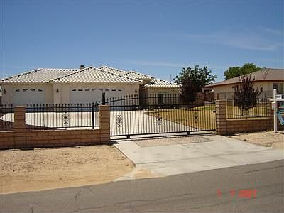 Block wall surround