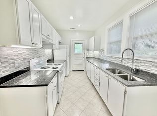 507 E 51st St #B, Savannah, GA 31405