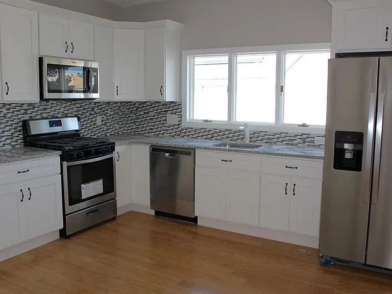 207-209 Vine St #2 — Photo 1