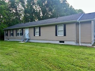 4380 Oak St, Lowellville, OH 44436
