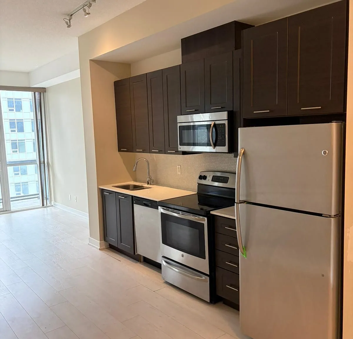 1 bed, $2,300 — Photo 4